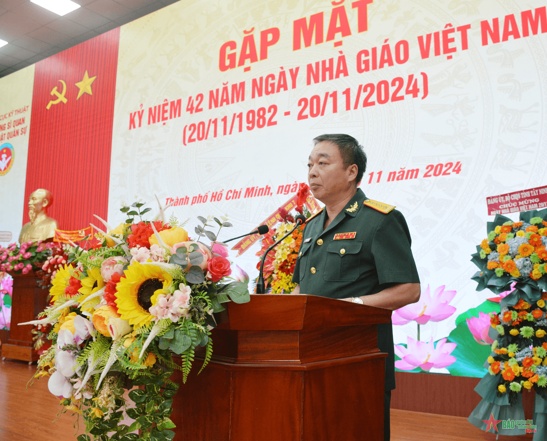 Trường Sĩ quan Kỹ thuật Quân sự gặp mặt kỷ niệm Ngày Nhà giáo Việt Nam