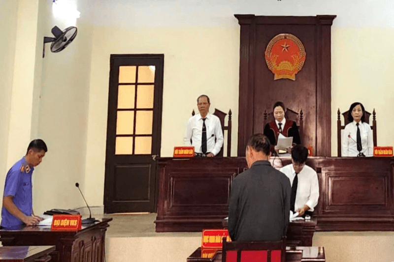 Pháp luật và cuộc sống: Tiền mất, tội mang