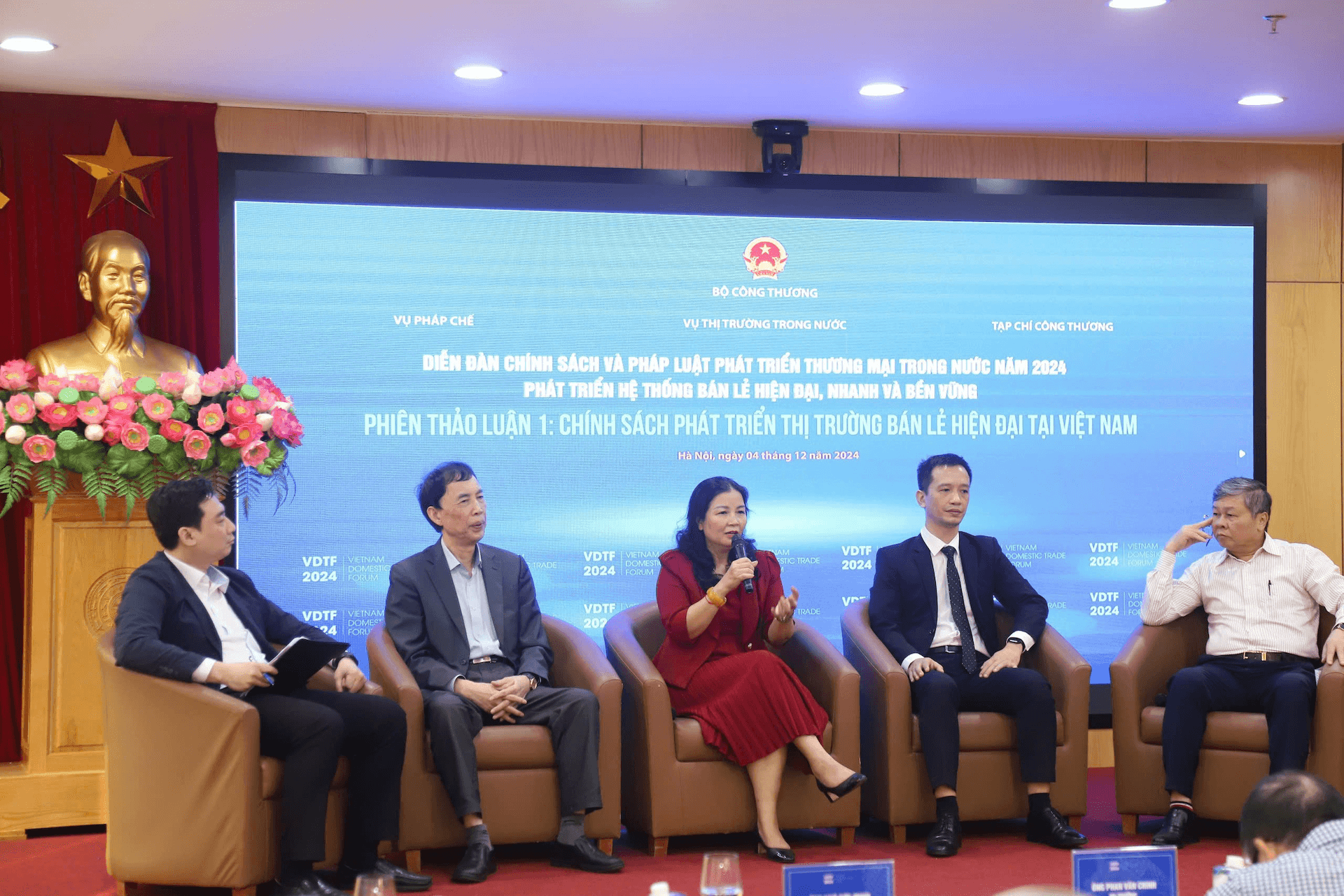 Phát triển hệ thống bán lẻ hiện đại, nhanh và bền vững