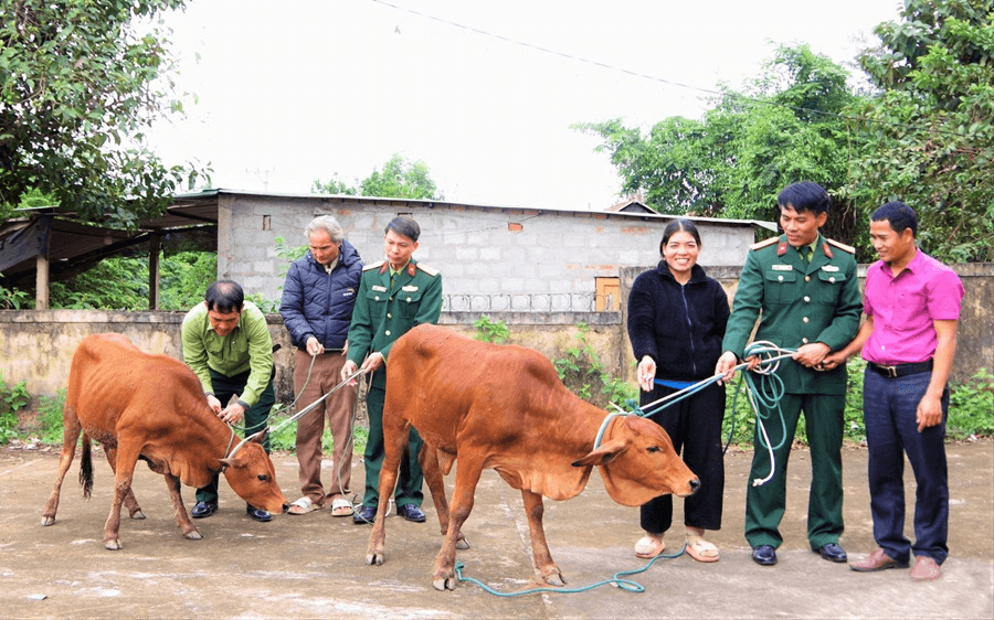 Đồng hành giúp người dân thoát nghèo