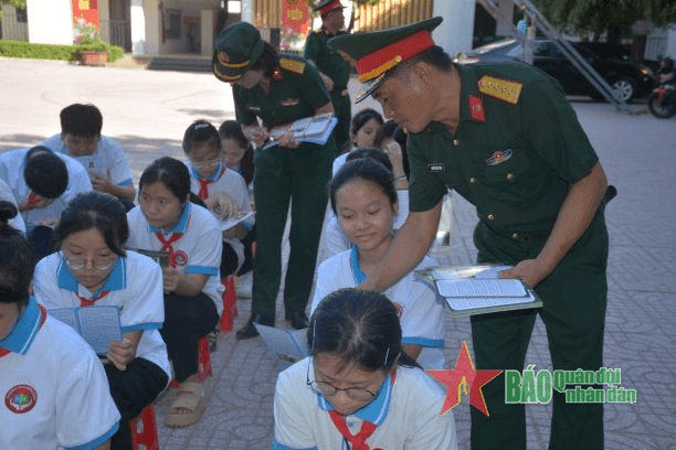 Tỏa sáng phẩm chất Bộ đội Cụ Hồ trên quê hương Bác