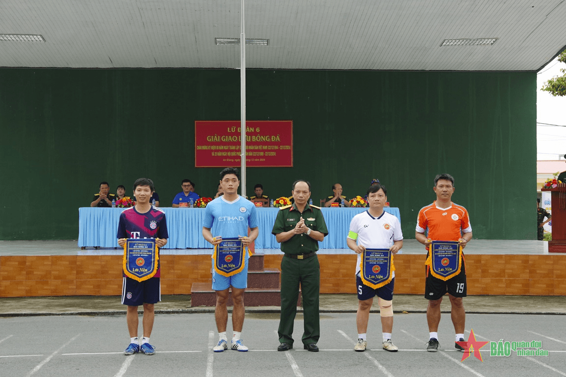 Lữ đoàn Pháo binh 6 (Quân khu 9): Nhiều hoạt động kỷ niệm Ngày thành lập Quân đội