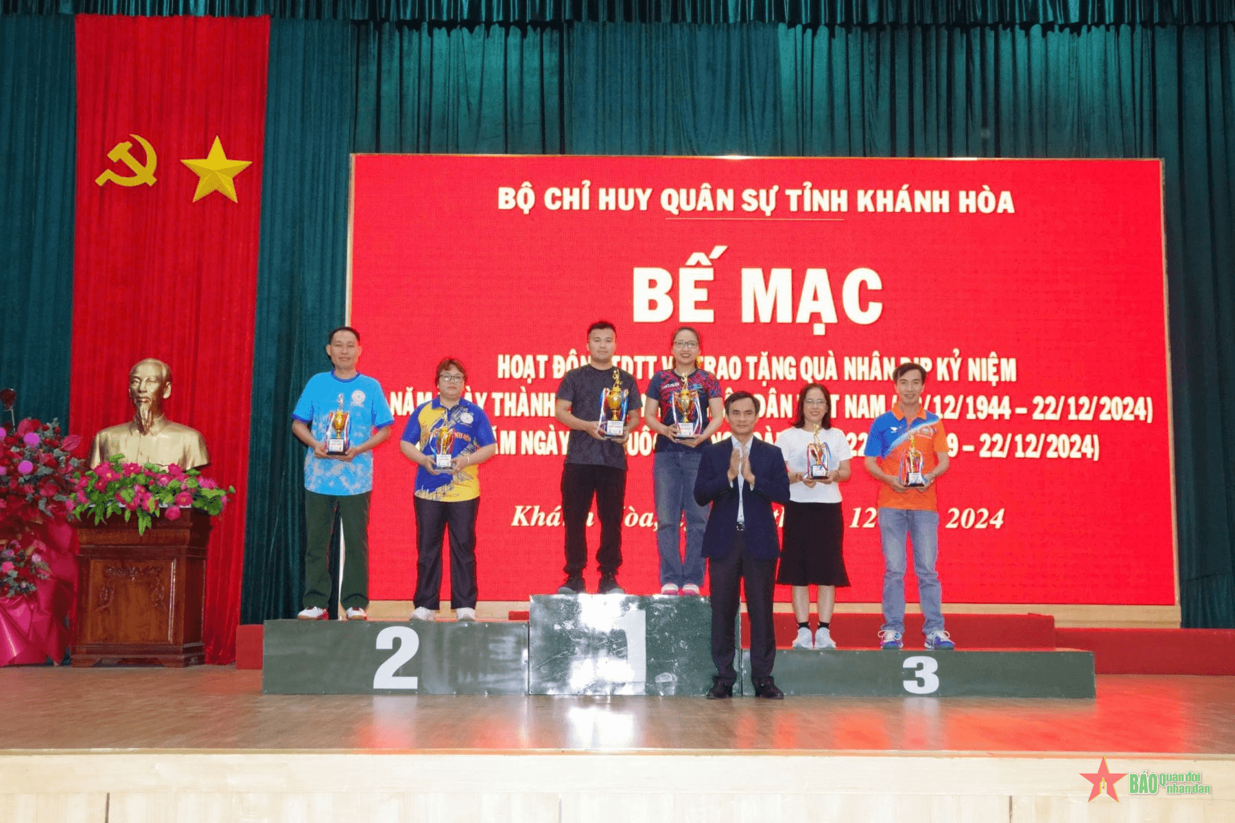 Bộ CHQS tỉnh Khánh Hòa vận động sửa chữa 5 nhà ở thông qua giao lưu thể dục, thể thao