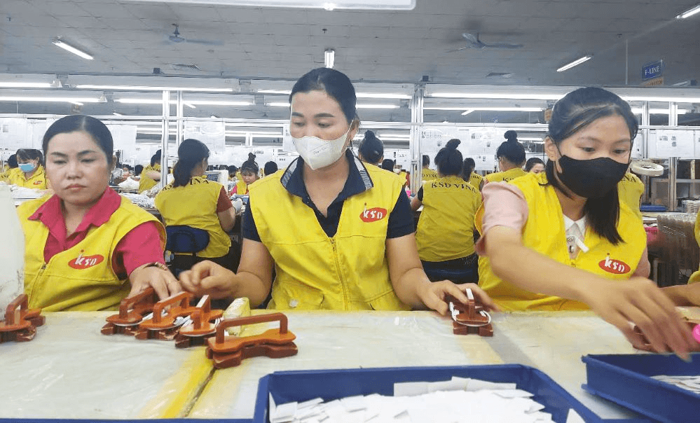 Doanh nghiệp và người lao động nỗ lực vượt khó - Bài 1: Khi doanh nghiệp gặp khó...

​