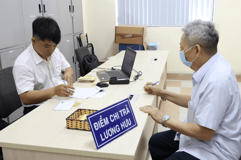 Bảo hiểm xã hội Việt Nam: Chi trả 2 tháng lương hưu vào tháng 1-2025