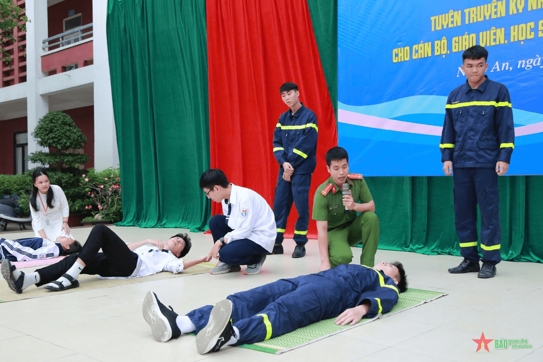 Hiệu quả mô hình giáo dục pháp luật và kỹ năng sống ở Nghệ An