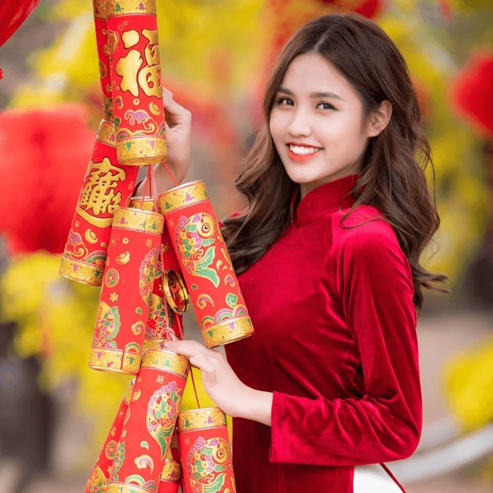 Khởi nghiệp với áo dài Tết: Giữ gìn văn hóa trong từng đường kim mũi chỉ