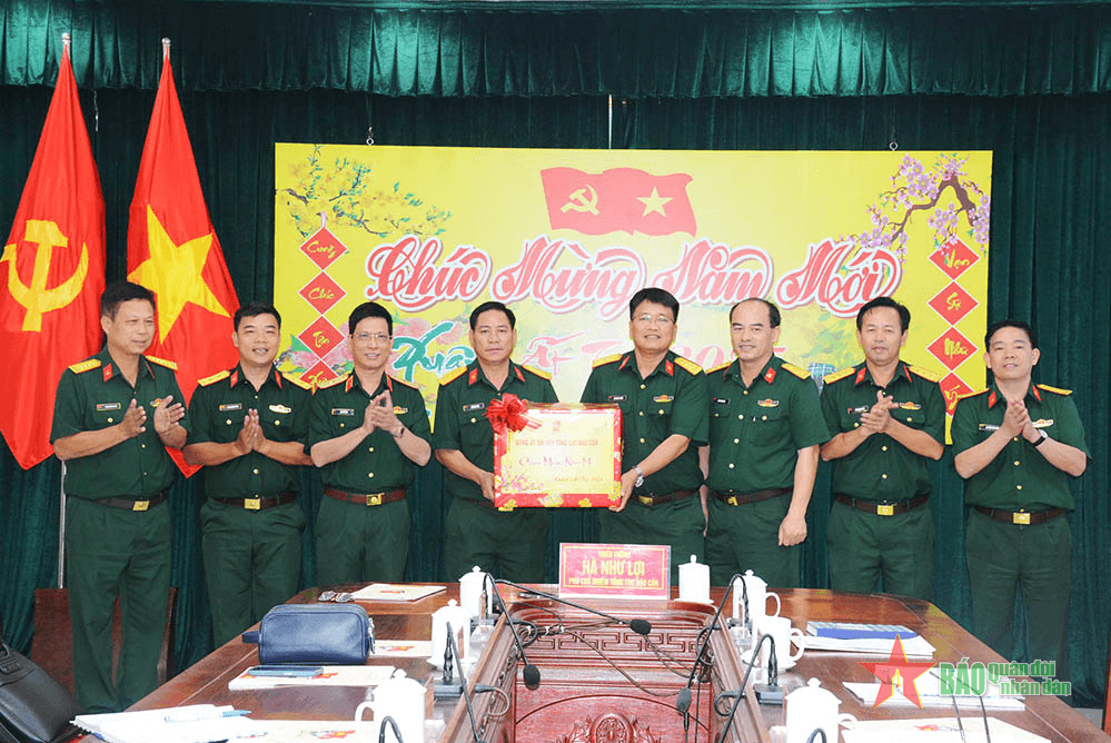 Tổng cục Hậu cần kiểm tra, chúc Tết Lữ đoàn 972