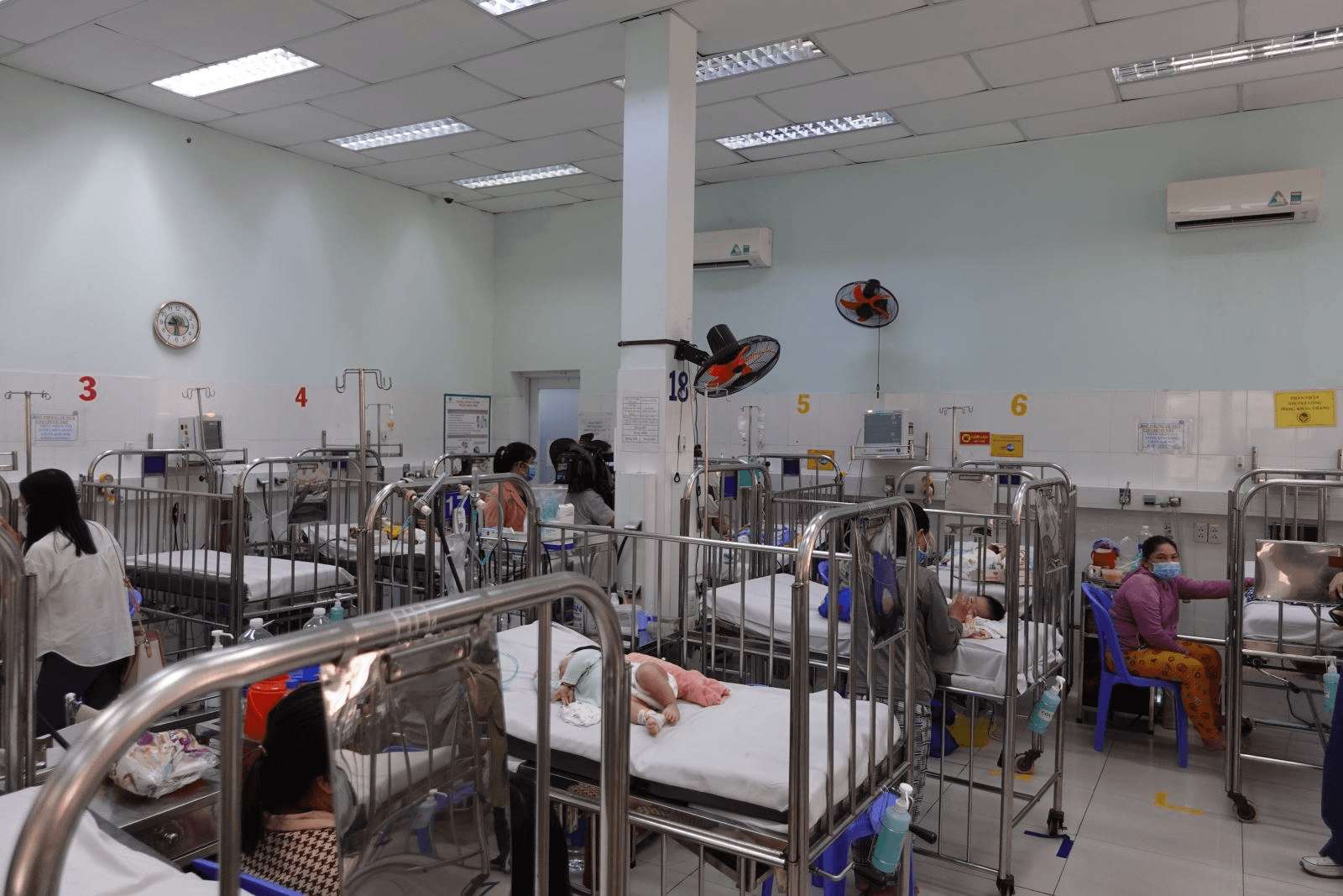 Giám sát dịch bệnh ngay tại cửa khẩu, không để xâm nhập, lây lan vào Việt Nam