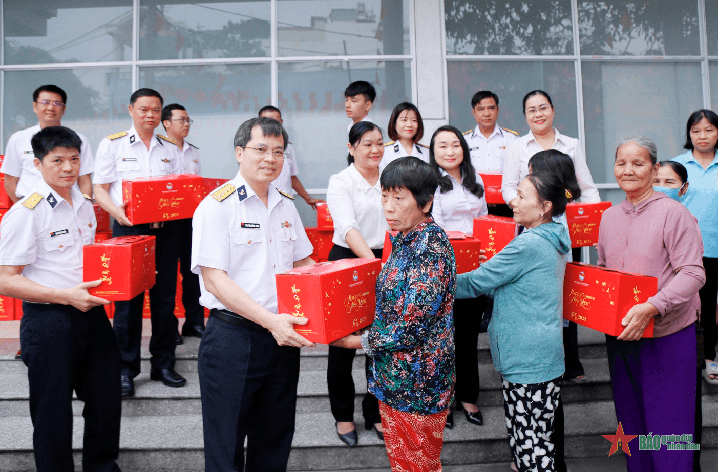 Tân Cảng Sài Gòn tổ chức chương trình “Xuân đoàn kết - Tết nghĩa tình”