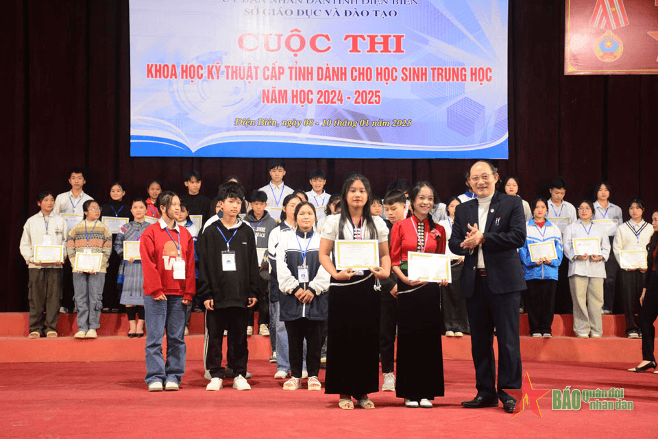 Điện Biên: Trao giải cuộc thi khoa học kỹ thuật cấp tỉnh dành cho học sinh trung học