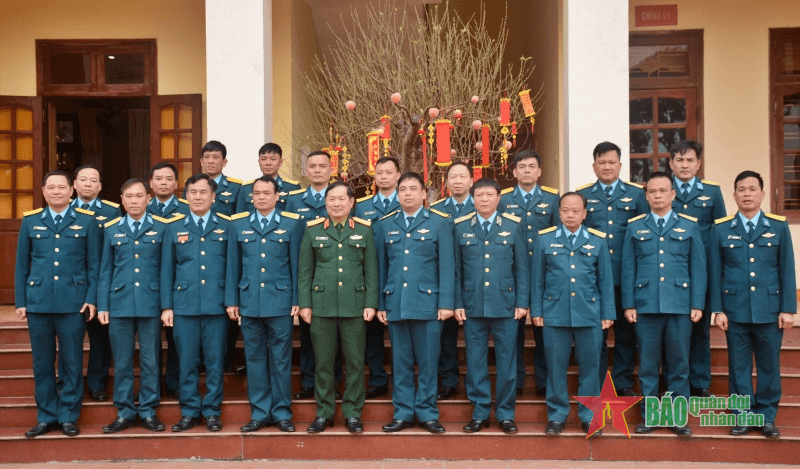 Đoàn công tác Bộ Quốc phòng kiểm tra một số đơn vị Phòng không - Không quân