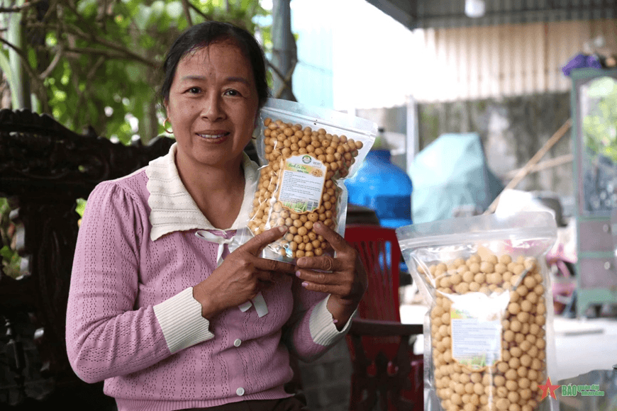 Làng nghề bánh cà xứ Nghệ tất bật “tăng ca” dịp Tết Nguyên đán