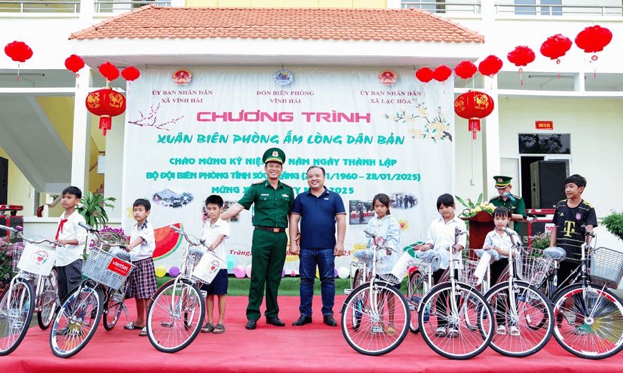 Chương trình “Xuân biên phòng ấm lòng dân bản” - Ngày hội đoàn kết quân dân nơi biên giới