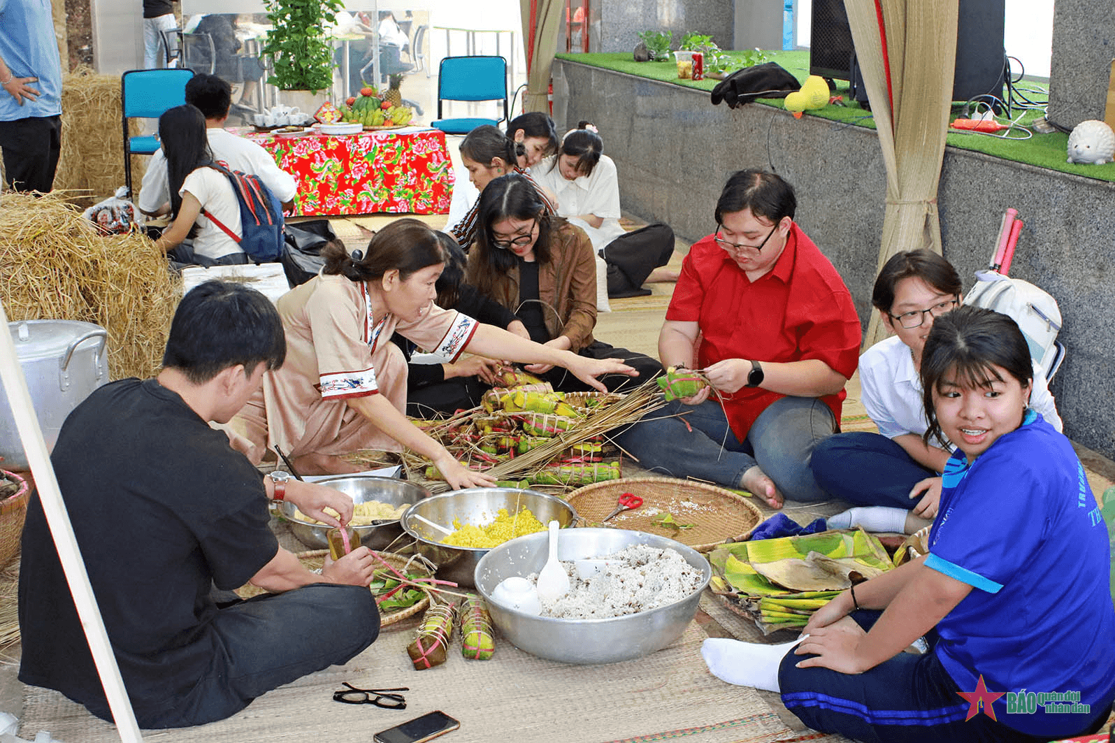 Mang mùa xuân về với trẻ em mồ côi