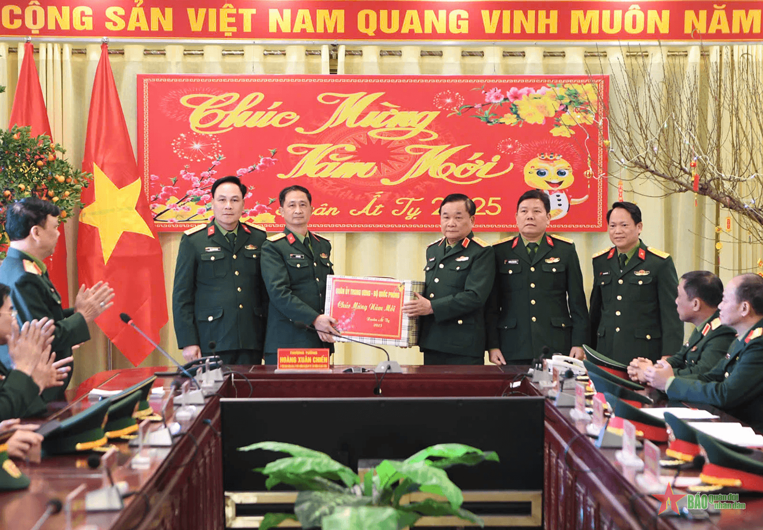 Thượng tướng Hoàng Xuân Chiến thăm, kiểm tra, chúc Tết các đơn vị tại Lạng Sơn