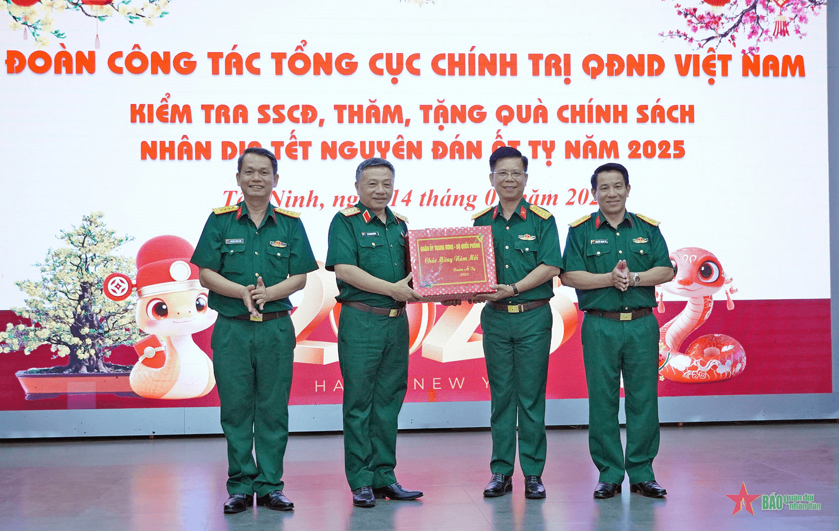 Thượng tướng Lê Quang Minh thăm, kiểm tra, chúc Tết các đơn vị trên địa bàn tỉnh Tây Ninh