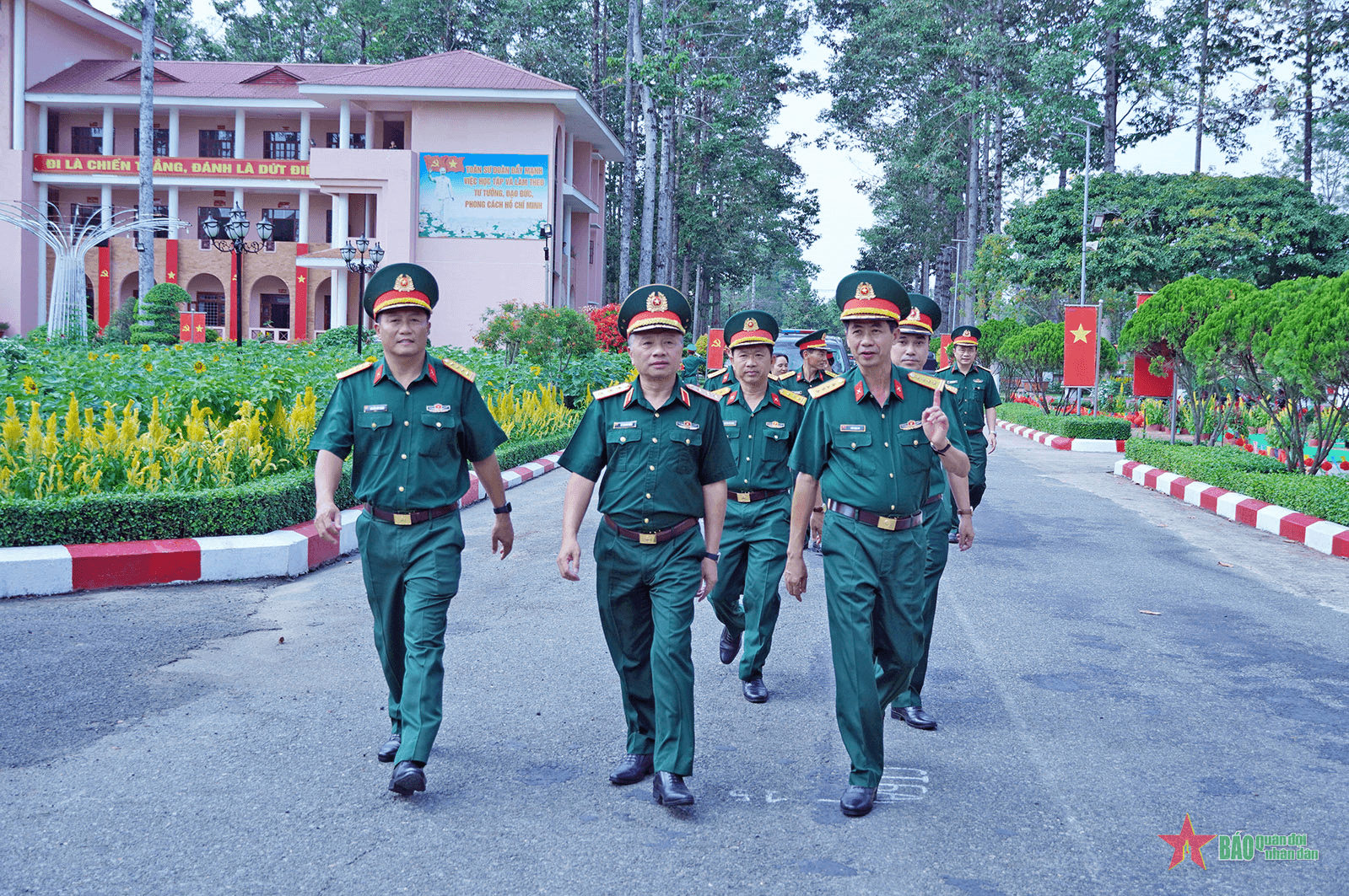 Thượng tướng Lê Quang Minh: Sư đoàn 9 (Quân đoàn 34) phải phấn đấu luôn hoàn thành xuất sắc nhiệm vụ
