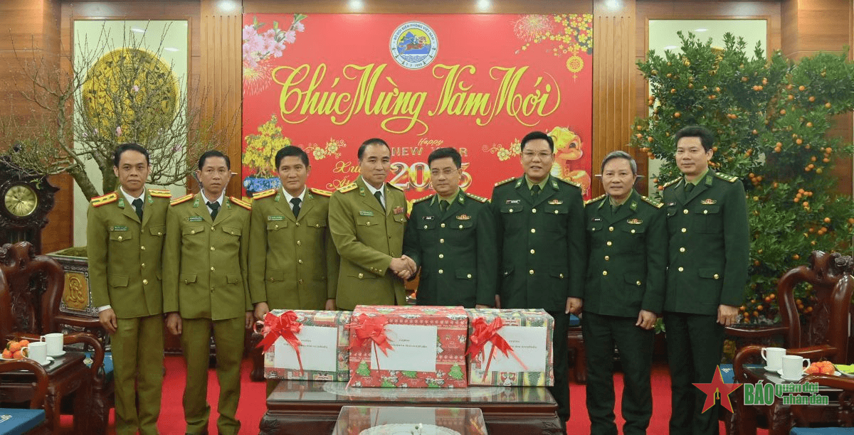 Thắt chặt tình hữu nghị Việt Nam - Lào