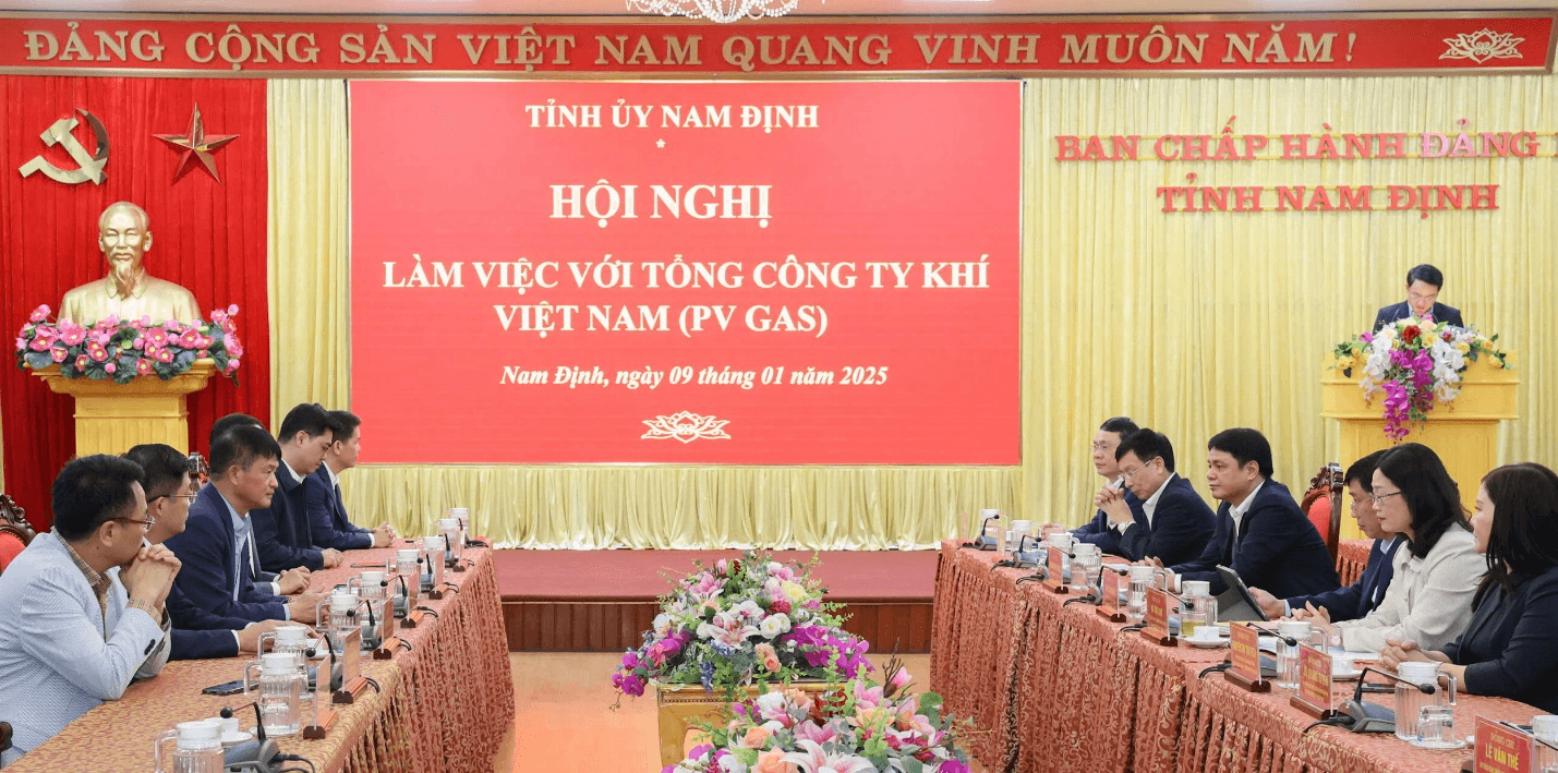 Tổng công ty Khí Việt Nam làm việc với tỉnh Nam Định thúc đẩy dự án Trung tâm điện khí LNG