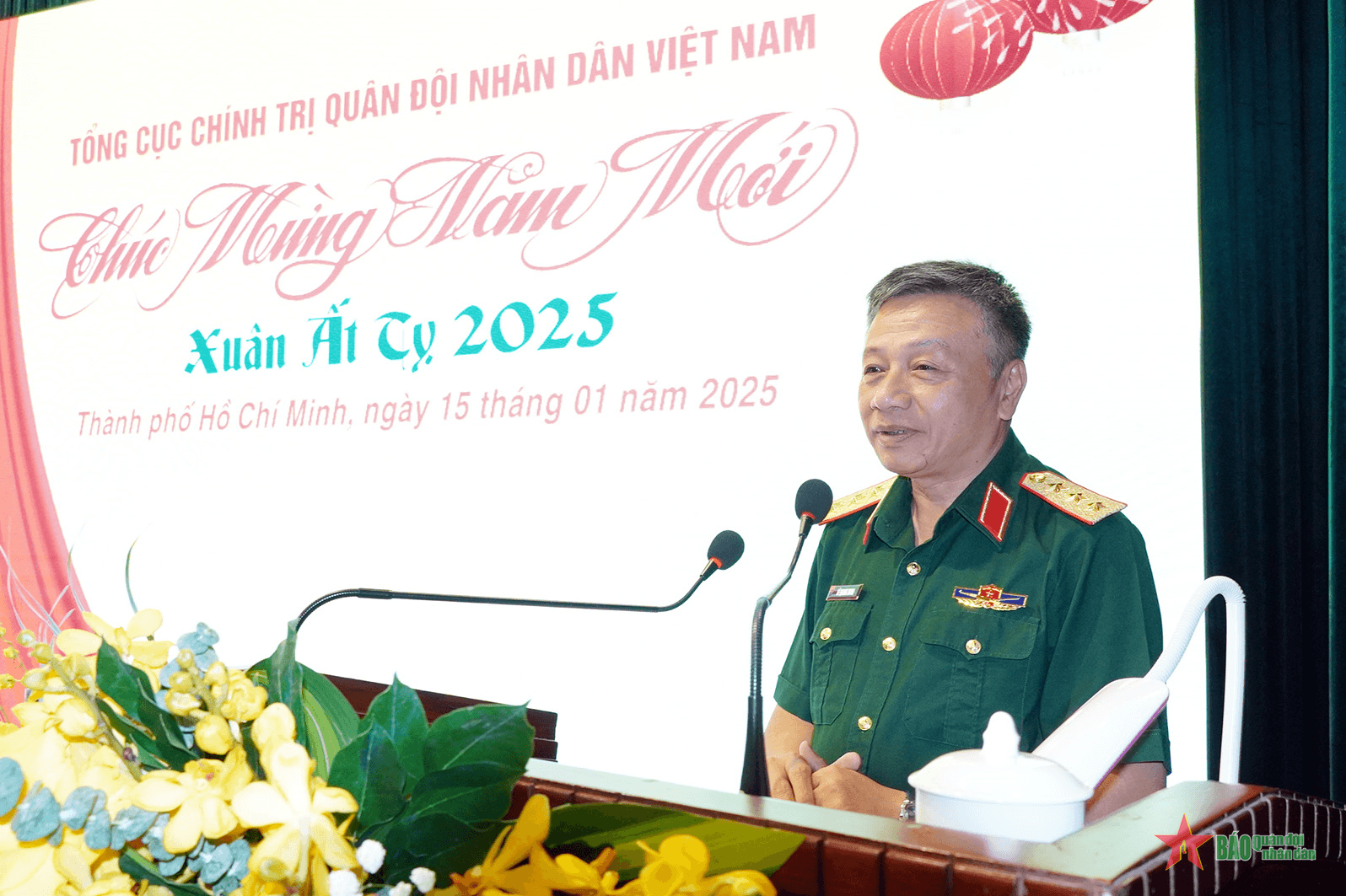 Thượng tướng Lê Quang Minh chúc Tết các cơ quan, đơn vị thuộc Tổng cục Chính trị tại TP Hồ Chí Minh