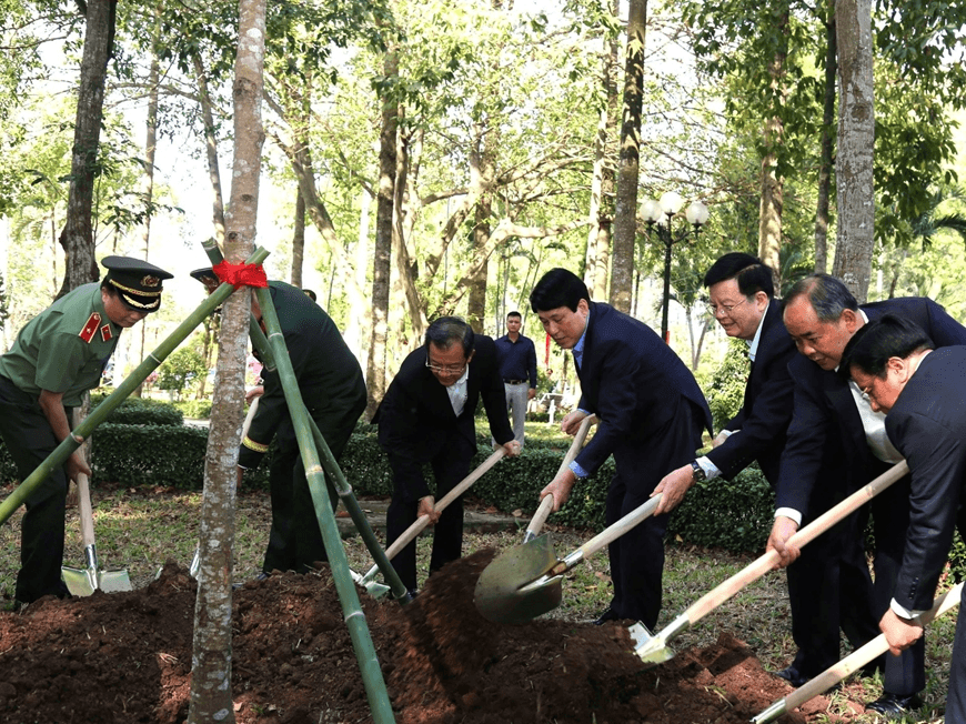 Chủ tịch nước Lương Cường thăm, chúc Tết Đảng bộ, chính quyền và nhân dân tỉnh An Giang