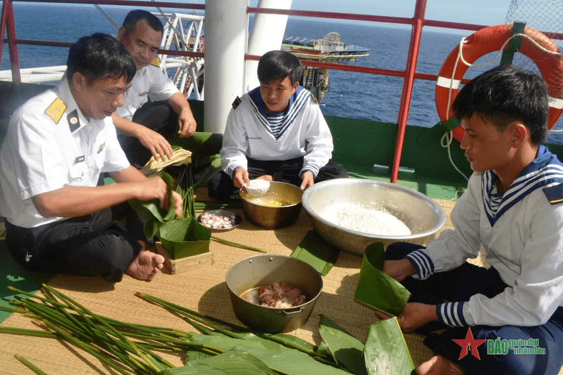 Nhớ mãi Tết đầu tiên trong đời lính biển