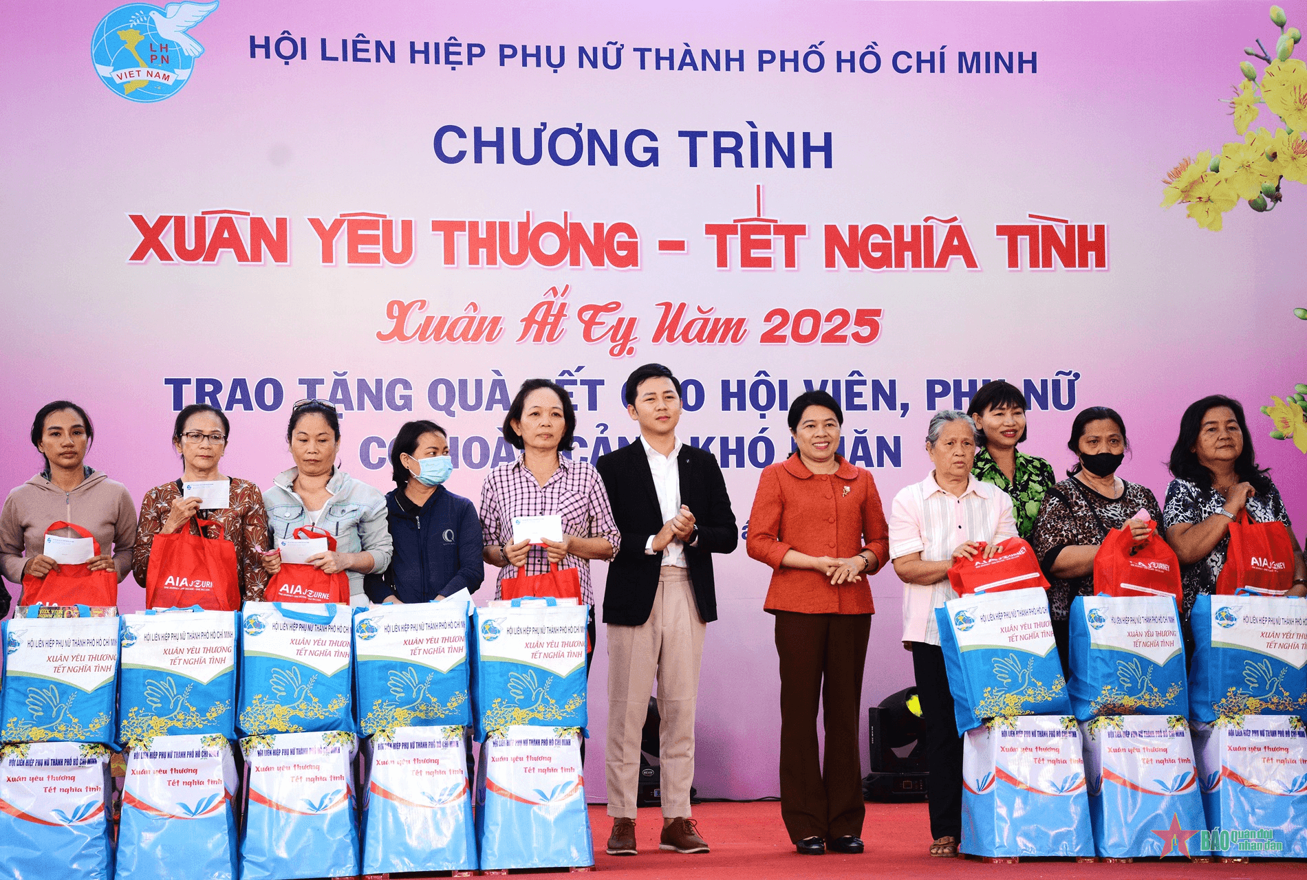 Chăm lo chu đáo phụ nữ khó khăn dịp Tết Ất Tỵ 2025