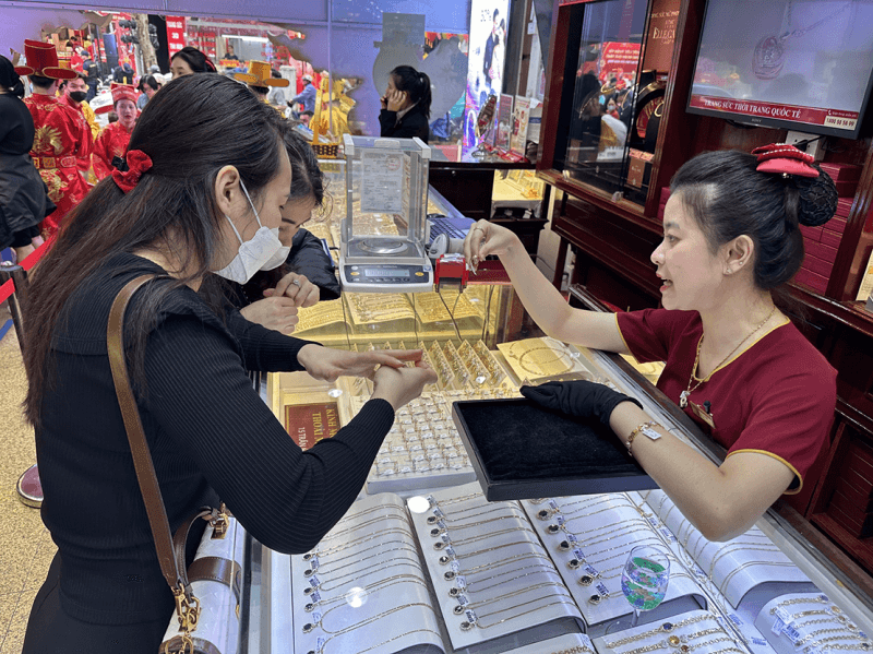Giá vàng chiều nay (18-1): Quay đầu giảm