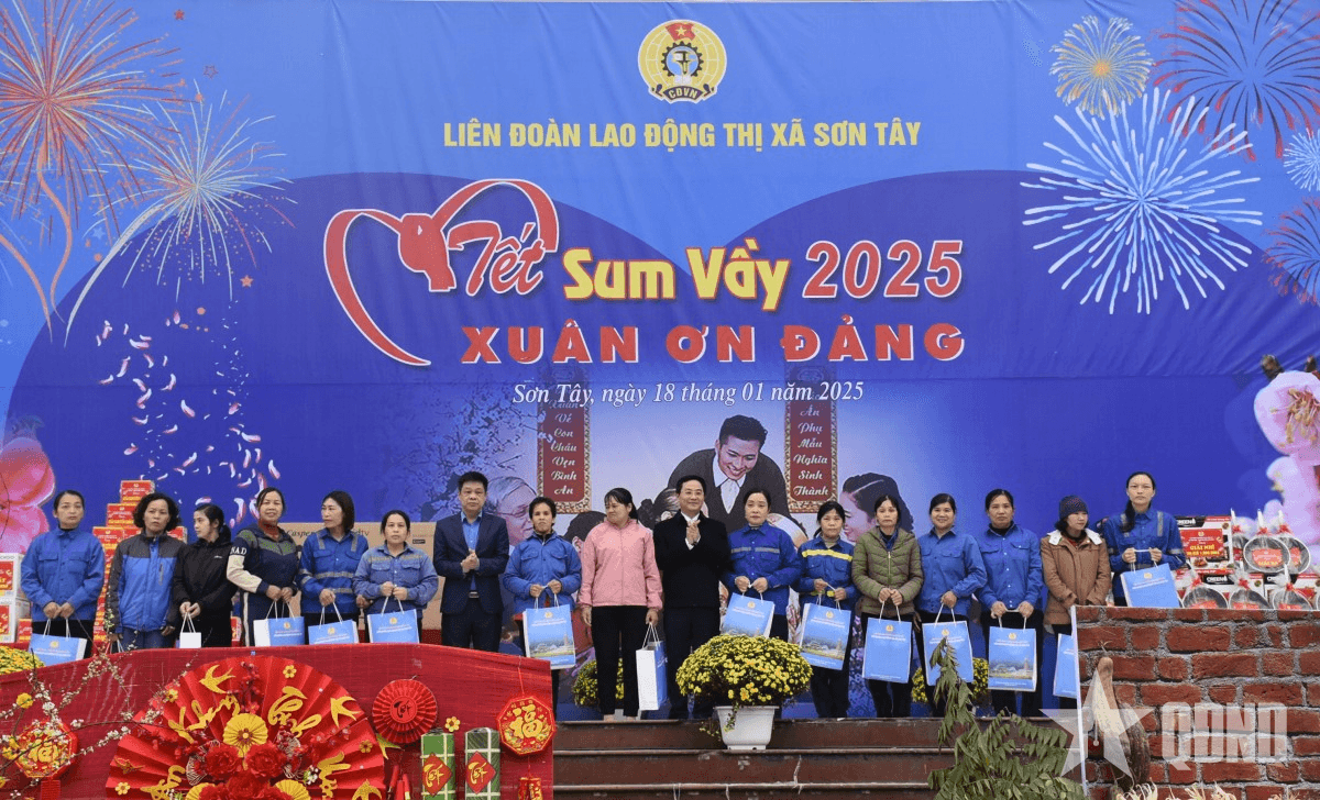 Thị xã Sơn Tây: "Tết sum vầy - Xuân ơn Đảng" dành tặng người lao động khó khăn