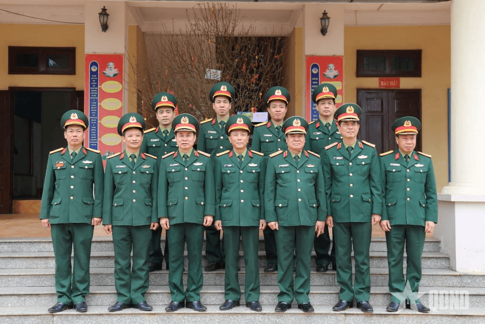 Trung tướng Đỗ Xuân Tụng thăm, kiểm tra và chúc Tết các đơn vị Quân khu 2