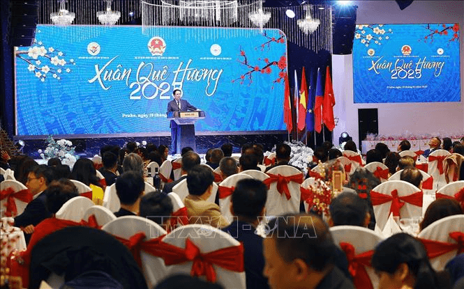 Thủ tướng Phạm Minh Chính và Phu nhân dự Chương trình Xuân Quê hương của cộng đồng người Việt tại Séc
