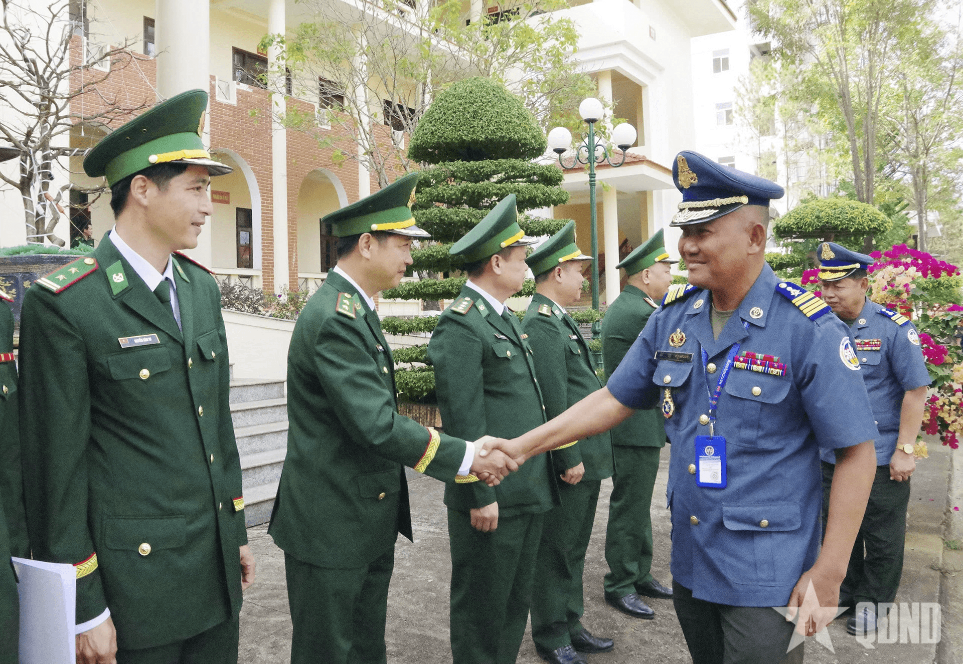 Công an, Hiến binh tỉnh Mondulkiri (Campuchia) thăm, chúc Tết Bộ đội Biên phòng tỉnh Đắk Nông