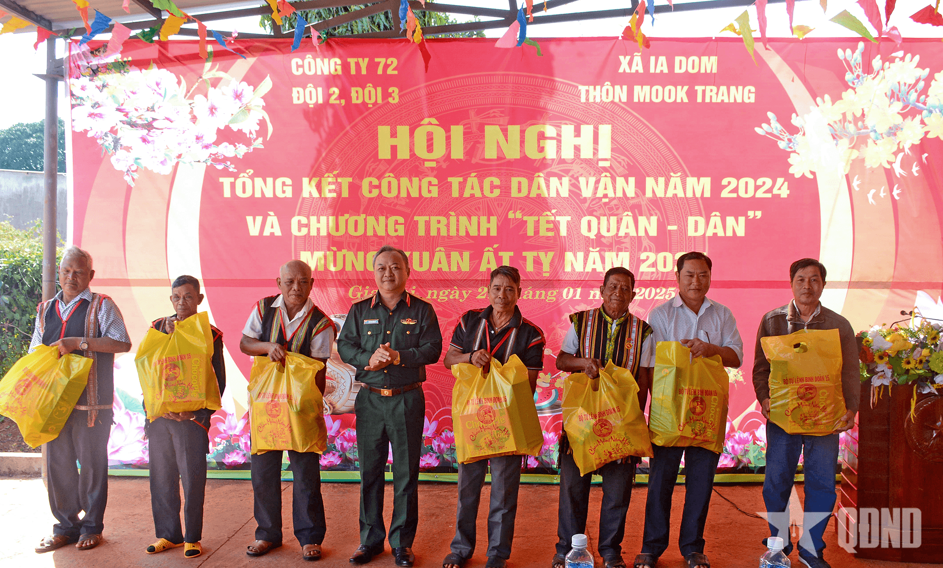 Công ty 72 mang Tết đến cho đồng bào nghèo