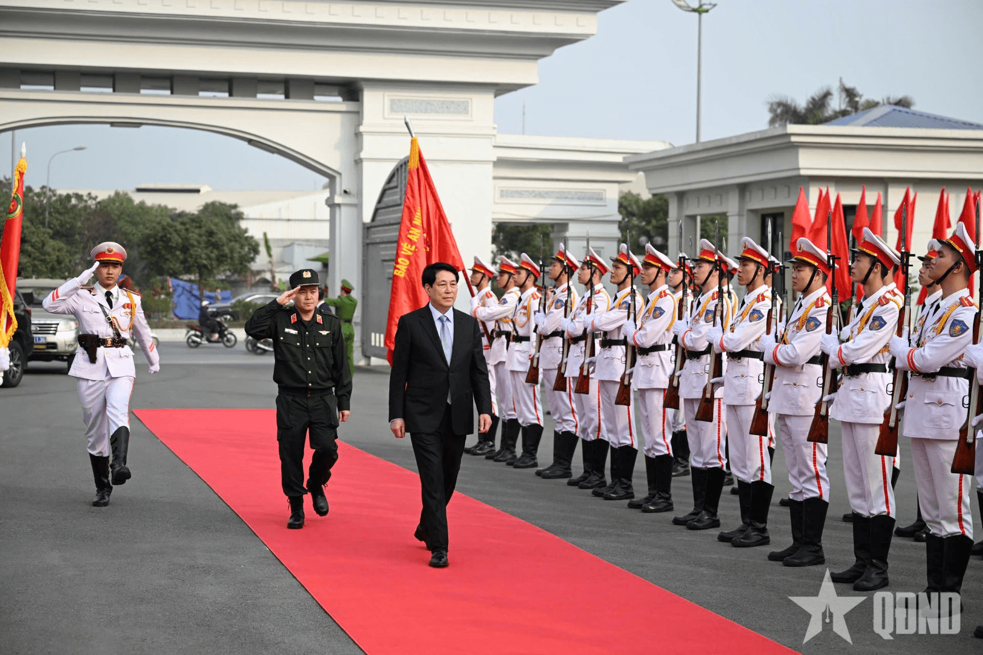 Chủ tịch nước Lương Cường thăm, chúc Tết Bộ tư lệnh Cảnh sát cơ động