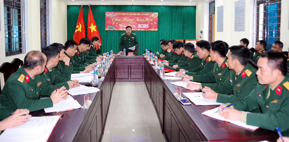 Bộ tư lệnh Quân khu 4 thăm, chúc Tết Lữ đoàn 654 và Kho Kỹ thuật K2