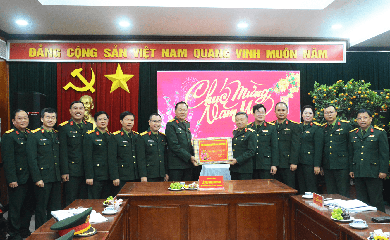 Thượng tướng Lê Quang Minh thăm, chúc Tết Cục Hậu cần (Tổng cục Chính trị)