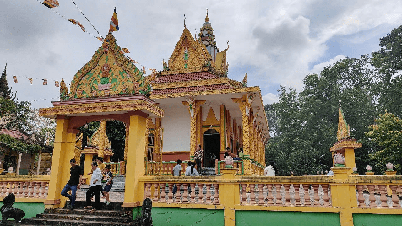 Đồng bào Khmer hòa chung không khí Tết Nguyên đán