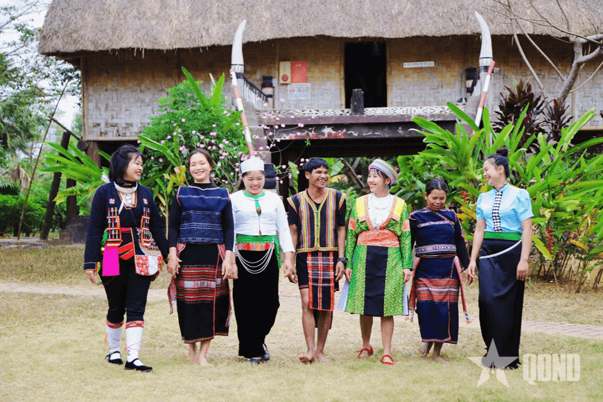 Đồng bào Tây Nguyên mừng Đảng mừng Xuân ở Thủ đô
