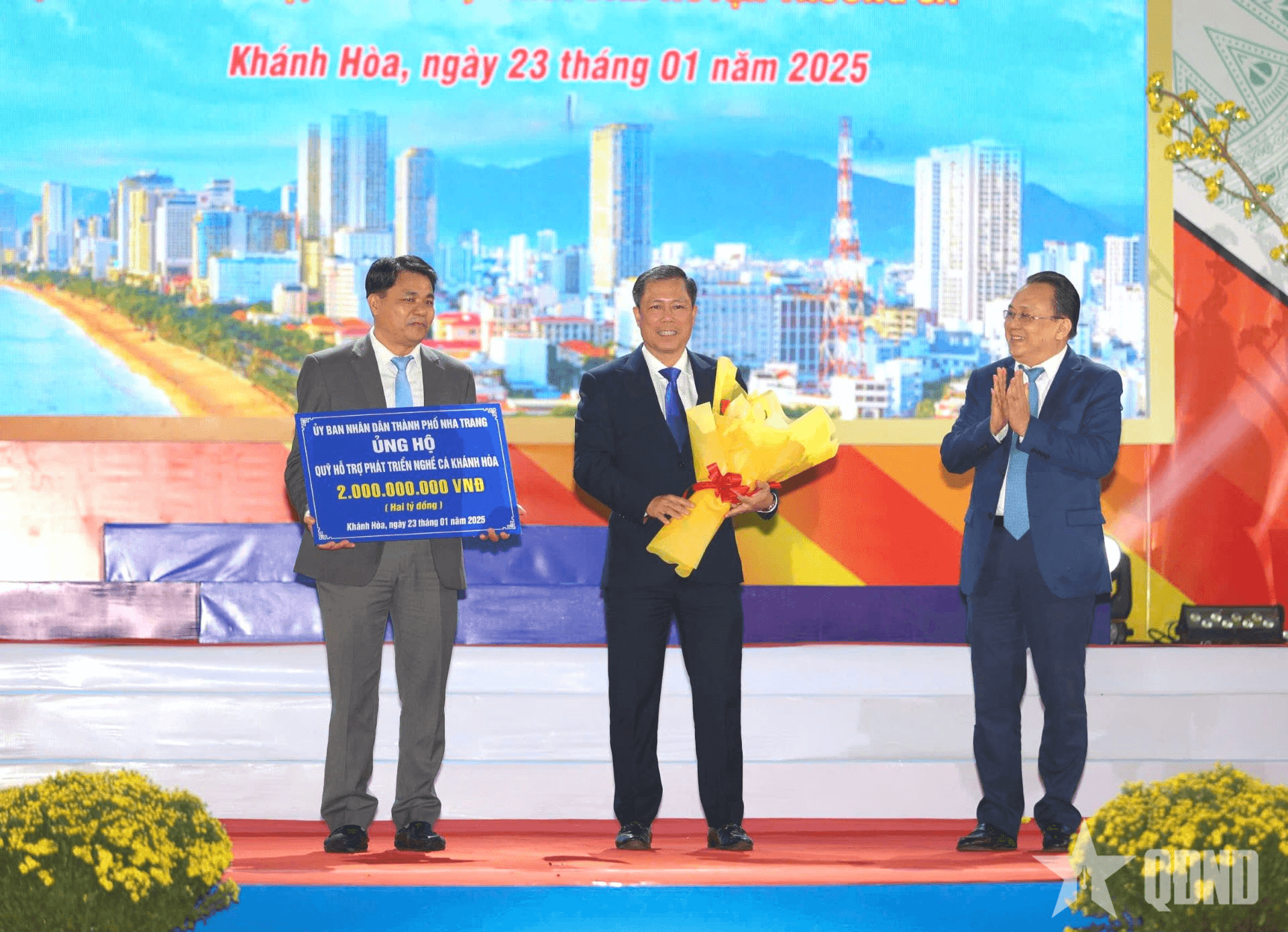Tỉnh Khánh Hòa chúc Tết quân, dân huyện đảo Trường Sa qua cầu truyền hình