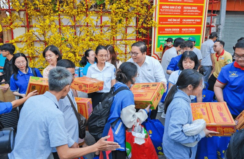 Ấm áp xuân xa quê