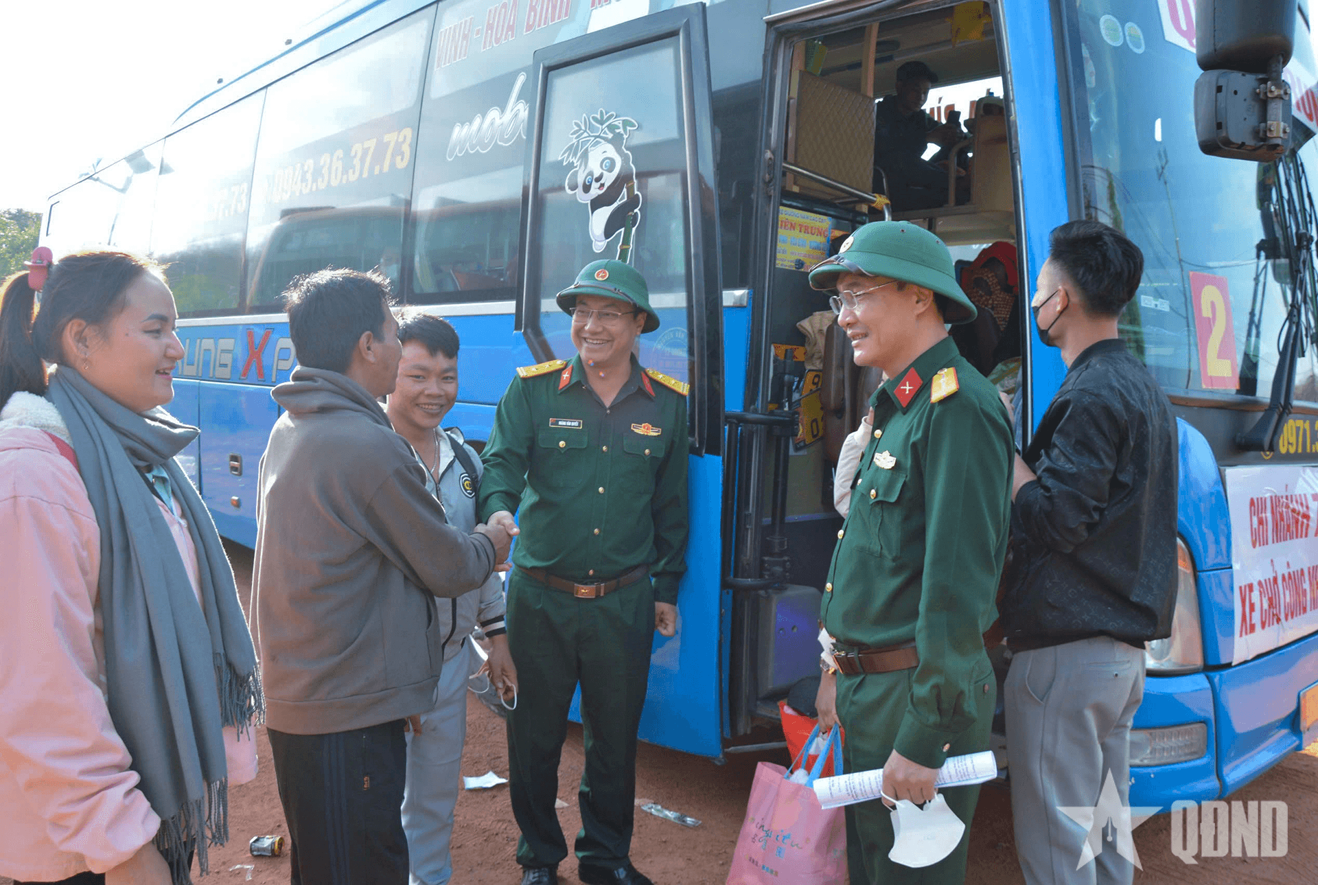 Chi nhánh 716 tổ chức những "chuyến xe sum vầy"