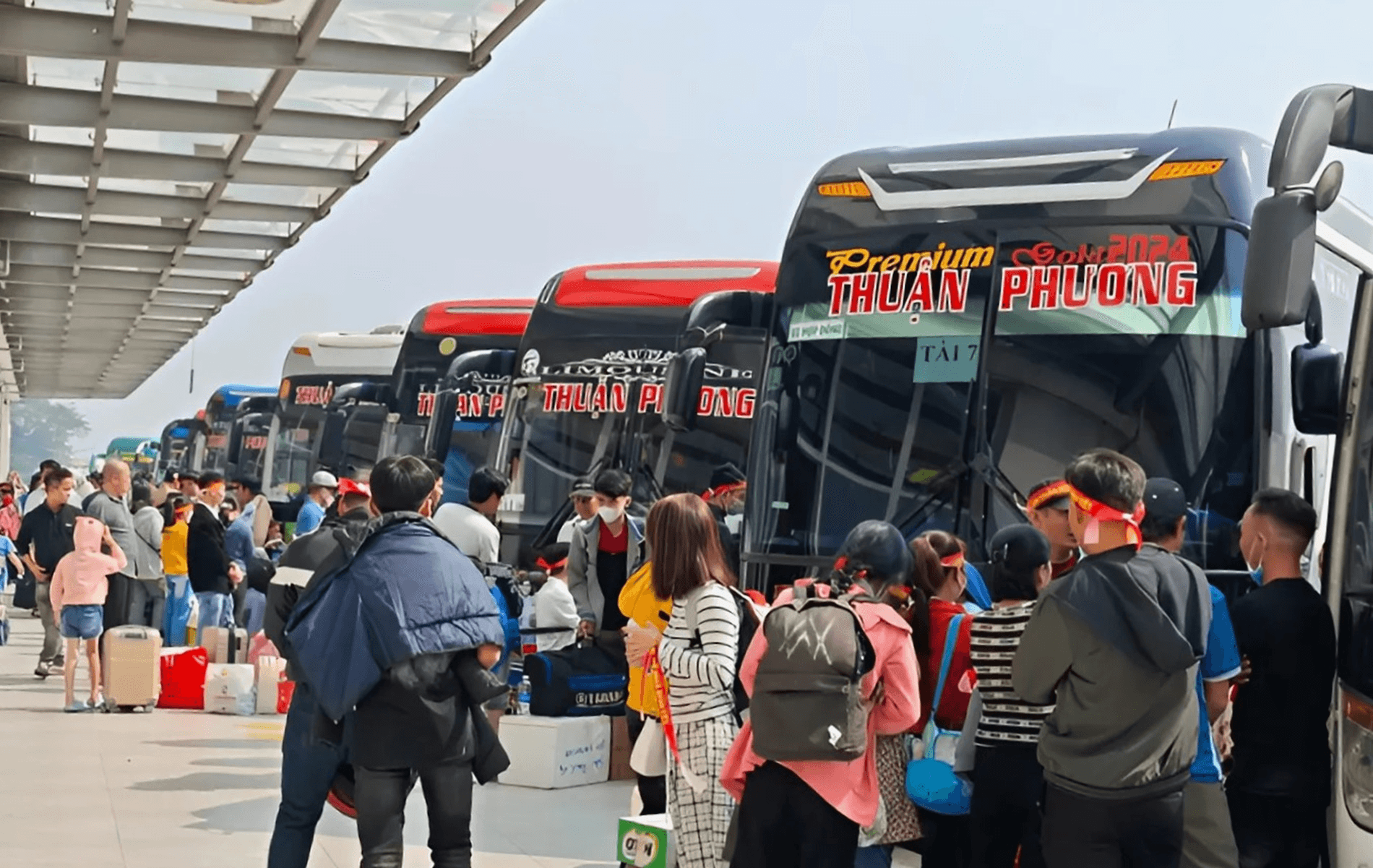 "Cuộc đua" về quê đón Tết Nguyên đán