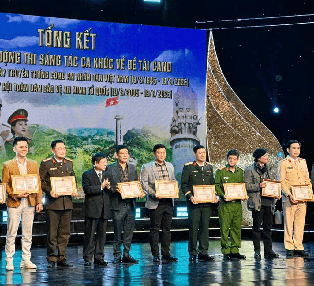 Hoài niệm và nỗi nhớ khi chờ xuân đến