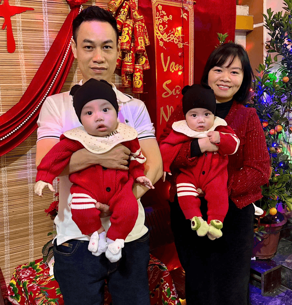 Mùa xuân ngọt ngào bên hai thiên thần nhỏ