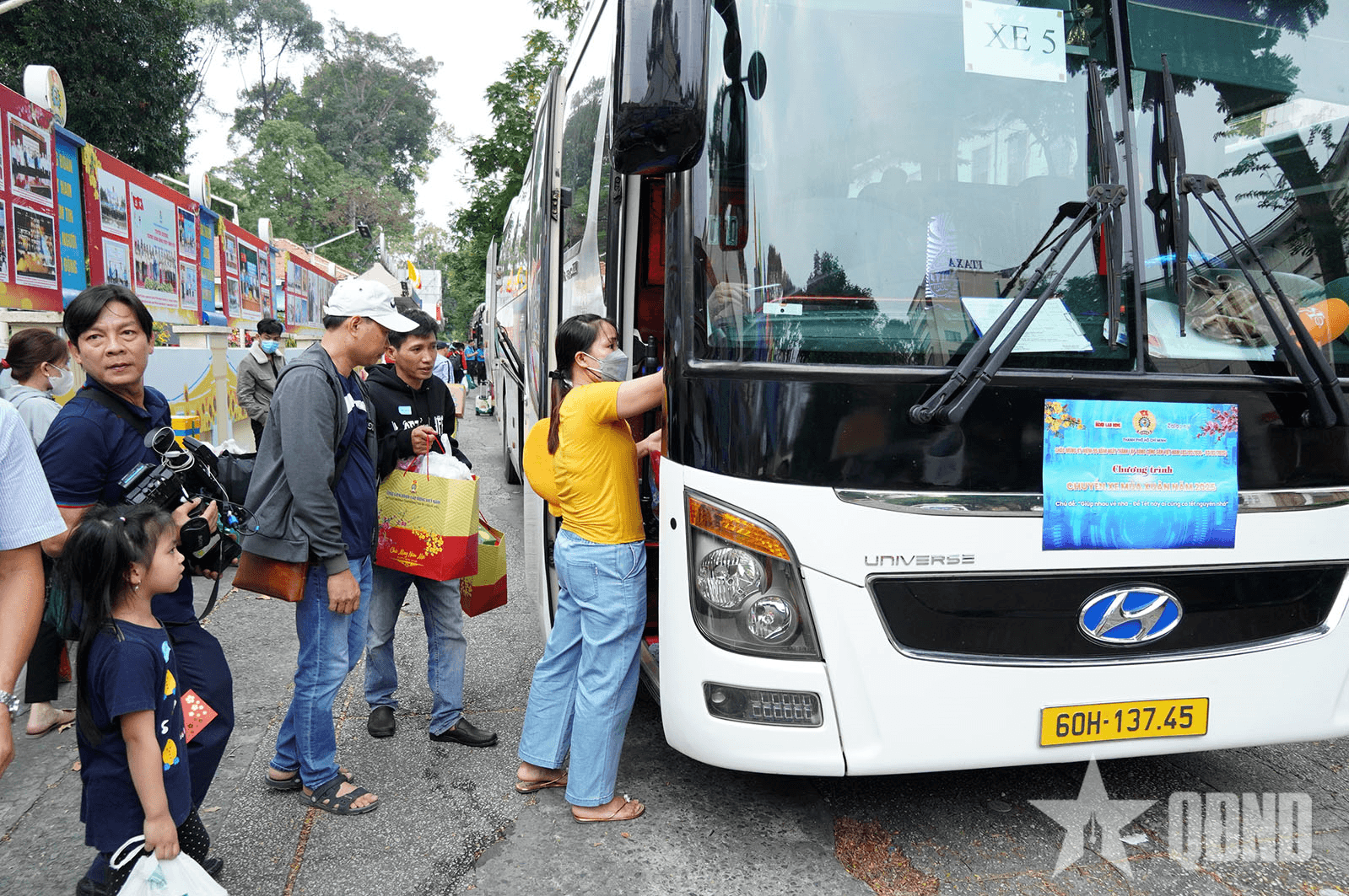 Chuyến xe, chuyến tàu nghĩa tình từ Thành phố mang tên Bác