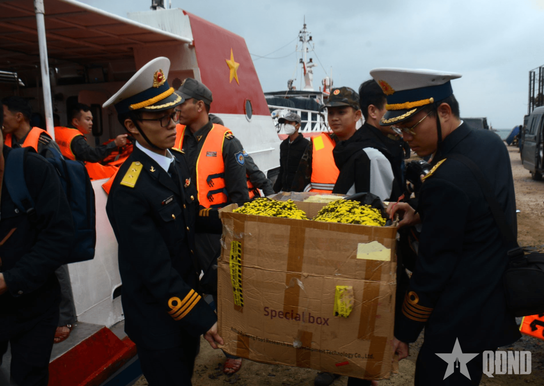 Quân dân Lý Sơn vững vàng nơi đầu sóng