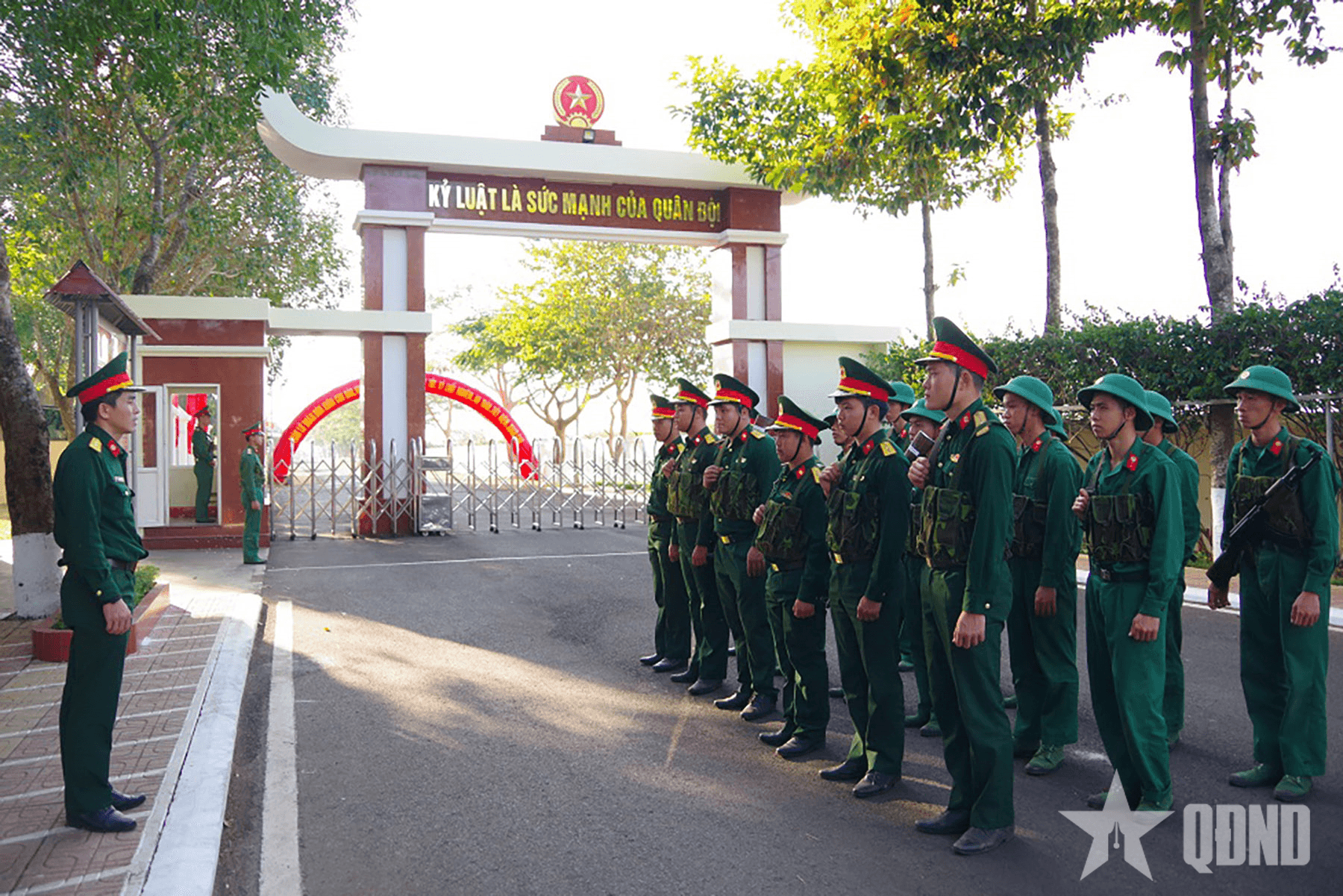 Lữ đoàn 132 bảo đảm thông tin liên lạc, đón Tết Ất Tỵ bình yên