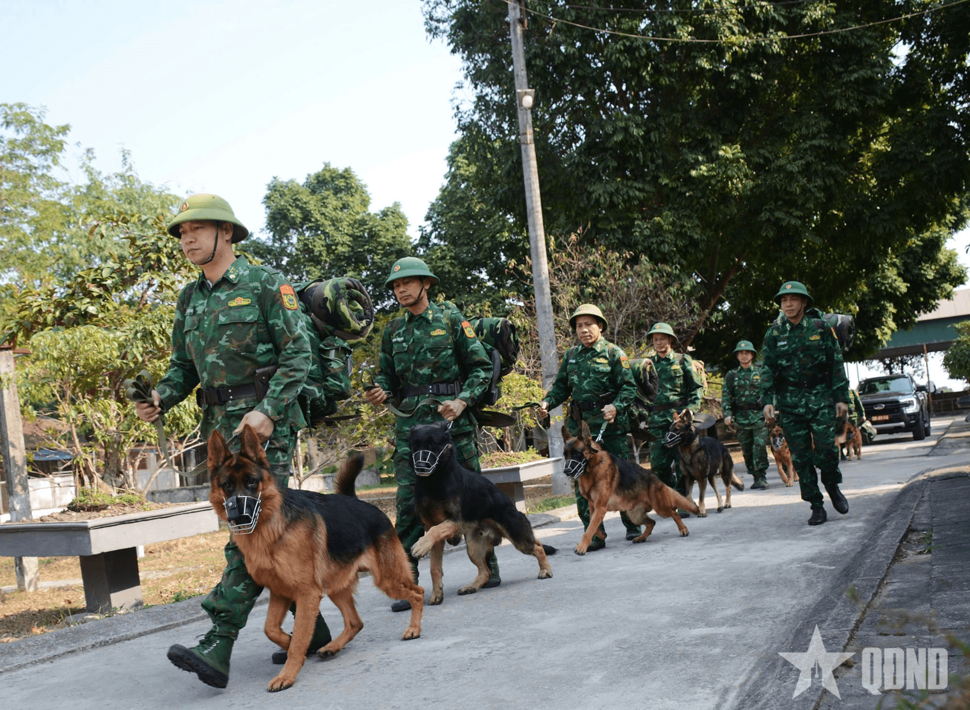 Sẵn sàng chiến đấu ở Trường Trung cấp 24 Biên phòng
