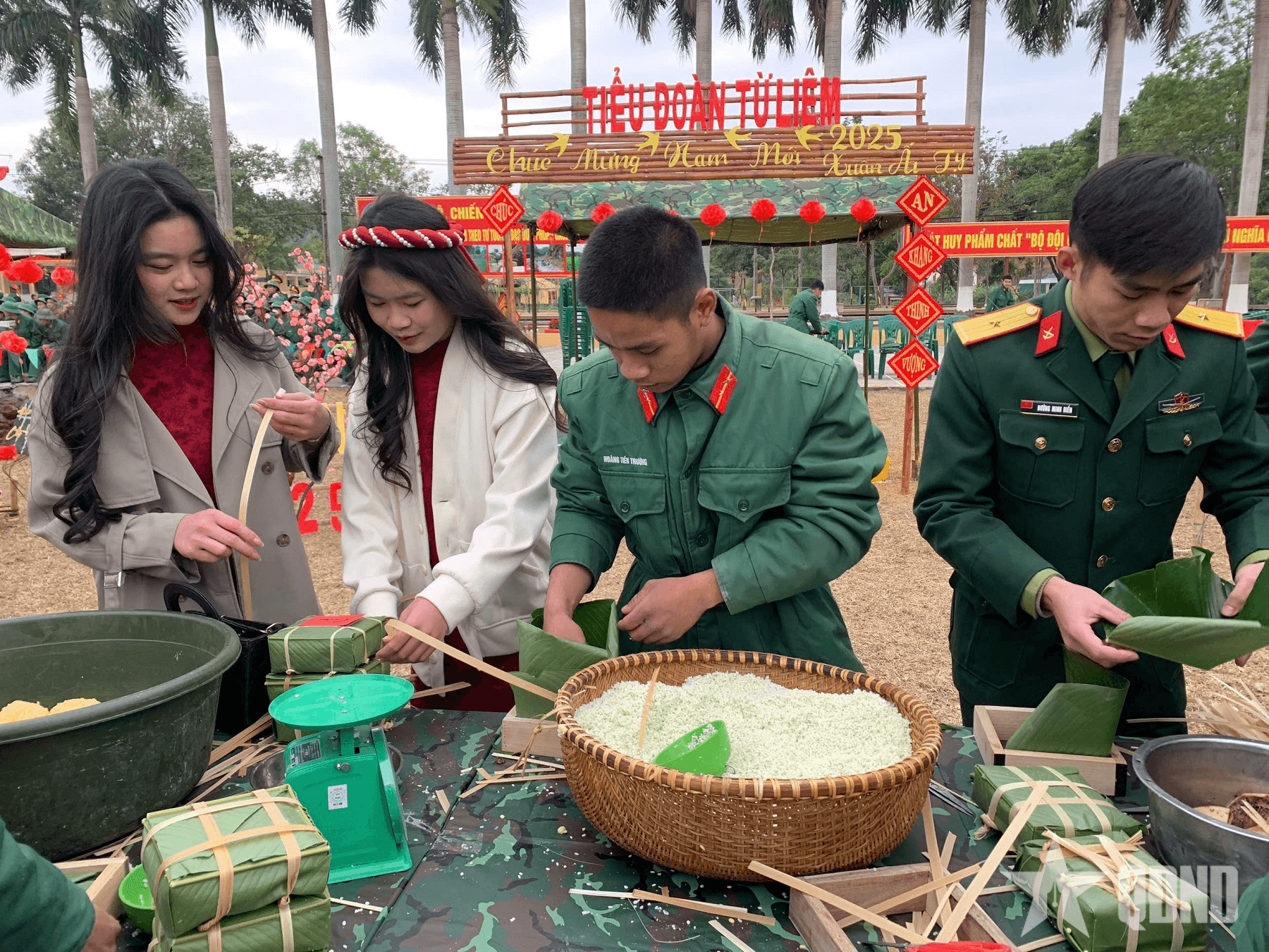 Vui xuân mới không quên nhiệm vụ